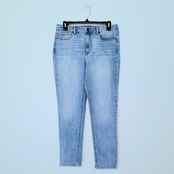 Nine West Light Wash Gramercy Crop Jeans - Picture 1 of 4